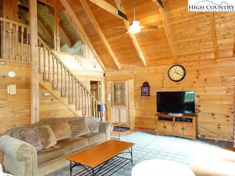 929 Cascade Trl, Fancy Gap, VA 24328 photo 8