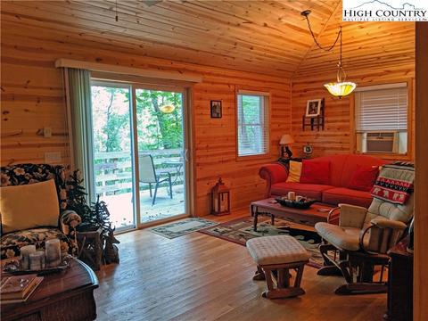 150 Saddle Ln, Deep Gap, NC 28618 photo 14