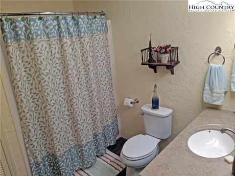150 Saddle Ln, Deep Gap, NC 28618 photo 18