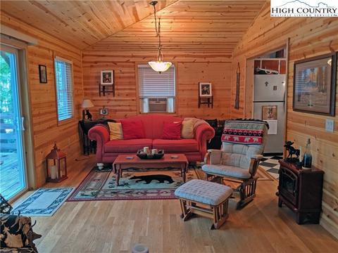 150 Saddle Ln, Deep Gap, NC 28618 photo 15