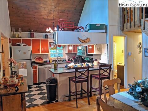 150 Saddle Ln, Deep Gap, NC 28618 photo 5