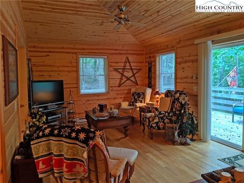 150 Saddle Ln, Deep Gap, NC 28618 photo 13