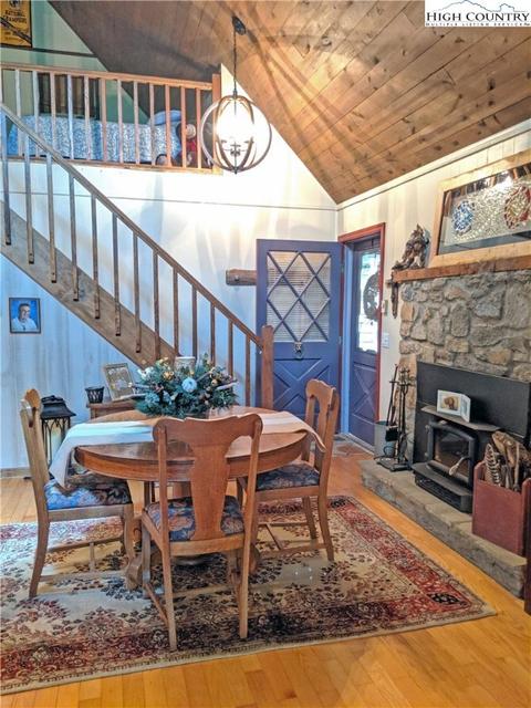 150 Saddle Ln, Deep Gap, NC 28618 photo 10