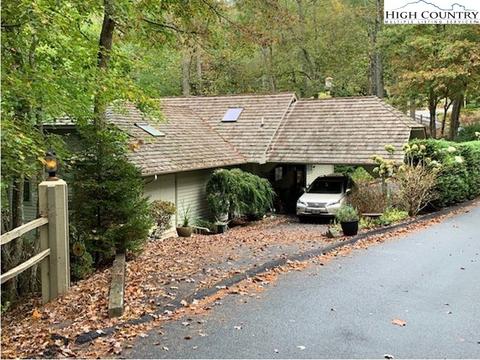 158 Walnut, Boone, NC 28607 photo 2