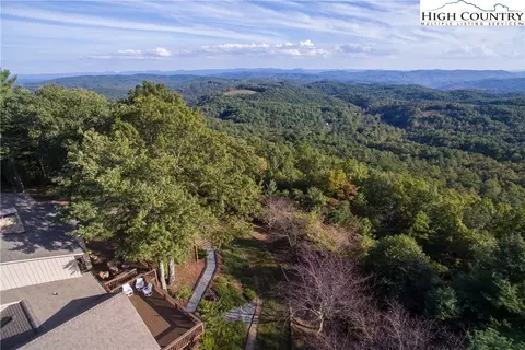322 Owl Rest Ln, Deep Gap, NC 28618 photo 3
