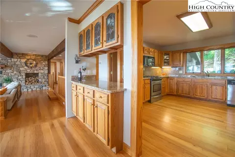 322 Owl Rest Ln, Deep Gap, NC 28618 photo 14