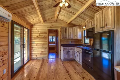 358 Buttons Ln, Sparta, NC 28675 photo 17