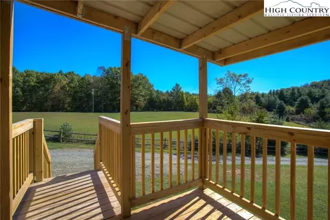 358 Buttons Ln, Sparta, NC 28675 photo 10