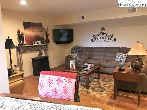 707 Phillips Gap Rd, Purlear, NC 28665 photo 18