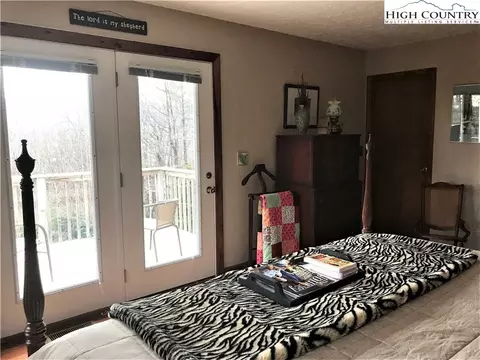 707 Phillips Gap Rd, Purlear, NC 28665 photo 14