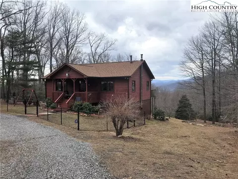 707 Phillips Gap Rd, Purlear, NC 28665 photo 1