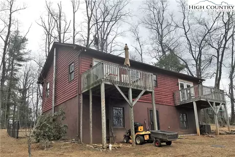 707 Phillips Gap Rd, Purlear, NC 28665 photo 4