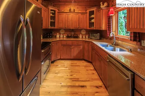 285 Talon Dr, Deep Gap, NC 28618 photo 9