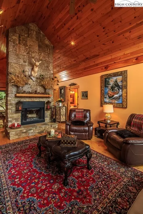 285 Talon Dr, Deep Gap, NC 28618 photo 5
