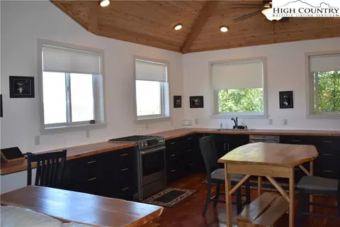 895 Little Windfall Rd, Lansing, NC 28643 photo 16