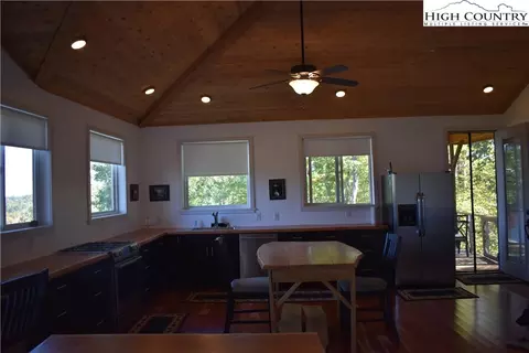 895 Little Windfall Rd, Lansing, NC 28643 photo 17