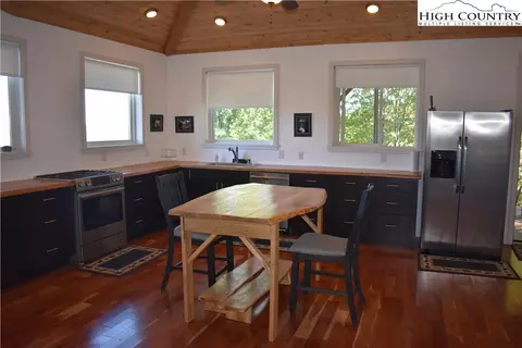 895 Little Windfall Rd, Lansing, NC 28643 photo 19