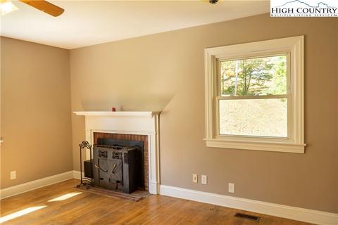 331 Highland Ave, Boone, NC 28607 photo 3