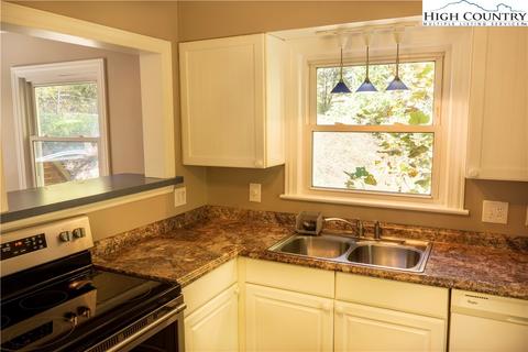 331 Highland Ave, Boone, NC 28607 photo 8
