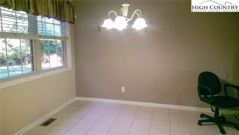 616 White Pine Dr, Ennice, NC 28623 photo 9