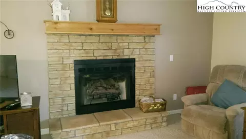 616 White Pine Dr, Ennice, NC 28623 photo 10