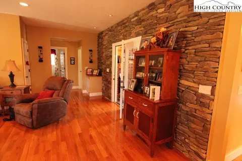 931 Graystone Rd, Independence, VA 24348 photo 11