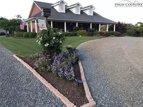 931 Graystone Rd, Independence, VA 24348 photo 3