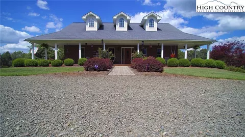 931 Graystone Rd, Independence, VA 24348 photo 5