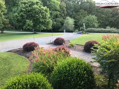 931 Graystone Rd, Independence, VA 24348 photo 7