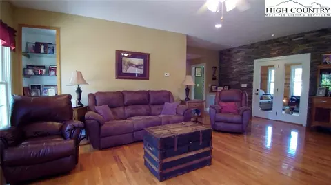 931 Graystone Rd, Independence, VA 24348 photo 9