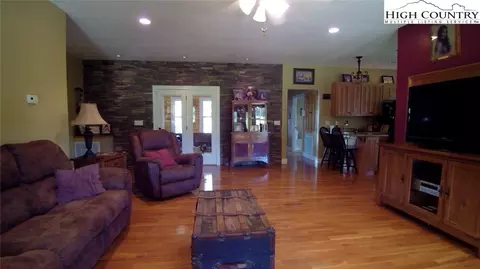 931 Graystone Rd, Independence, VA 24348 photo 10