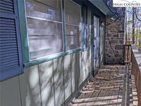 751 Horse Shoe Ridge E Rd, Deep Gap, NC 28618 photo 4