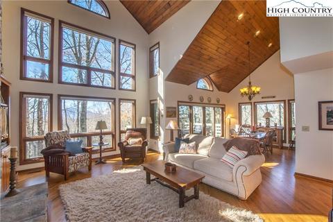 314 High Willhays, Boone, NC 28607 photo 1