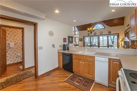 314 High Willhays, Boone, NC 28607 photo 12