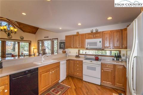 314 High Willhays, Boone, NC 28607 photo 11