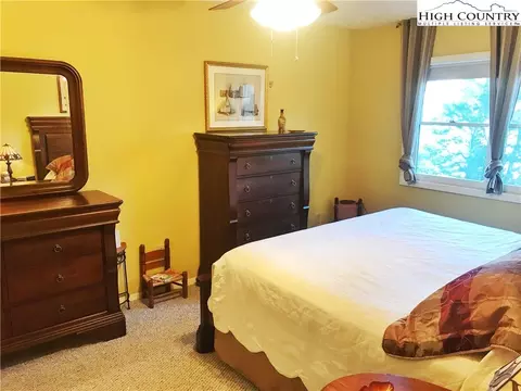 240 Thunder Ln, Boone, NC 28607 photo 10