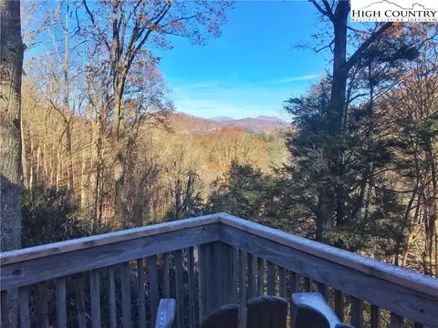 240 Thunder Ln, Boone, NC 28607 photo 3