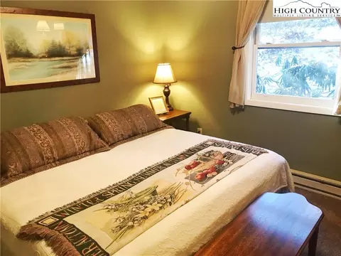 240 Thunder Ln, Boone, NC 28607 photo 14