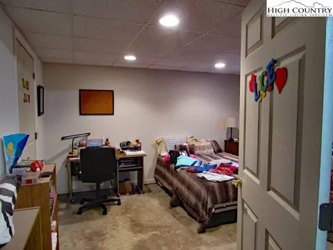 261 Mountain View Rd, Jefferson, NC 28640 photo 21