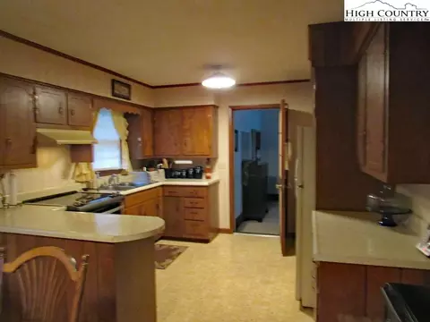 261 Mountain View Rd, Jefferson, NC 28640 photo 18