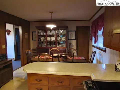 261 Mountain View Rd, Jefferson, NC 28640 photo 19