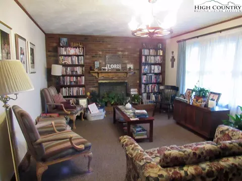 261 Mountain View Rd, Jefferson, NC 28640 photo 8