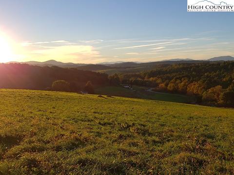 tbd Crestview Mountain Dr, Ennice, NC 28623