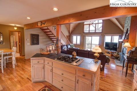 389 Skiview Rd, Seven Devils, NC 28604 photo 9