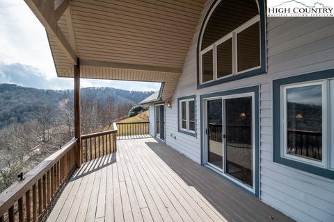 389 Skiview Rd, Seven Devils, NC 28604 photo 12