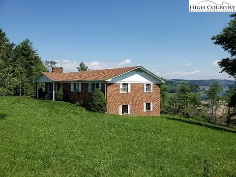 346 Big Oak Rd, Ennice, NC 28623 photo 2