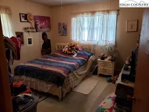346 Big Oak Rd, Ennice, NC 28623 photo 8