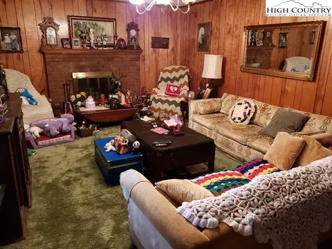 346 Big Oak Rd, Ennice, NC 28623 photo 3