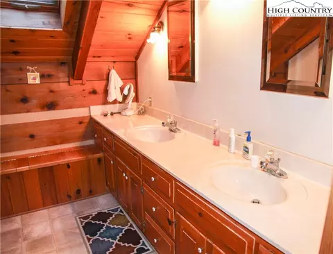 1288 Meadow Rd, Ferguson, NC 28624 photo 12
