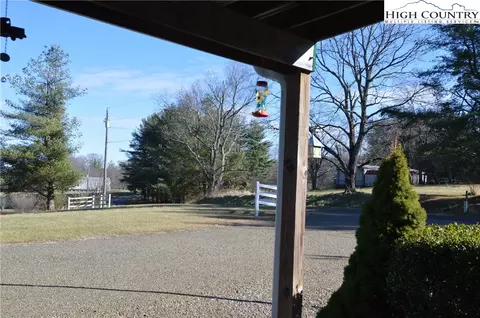 128 Cahn Rd, Sparta, NC 28675 photo 3